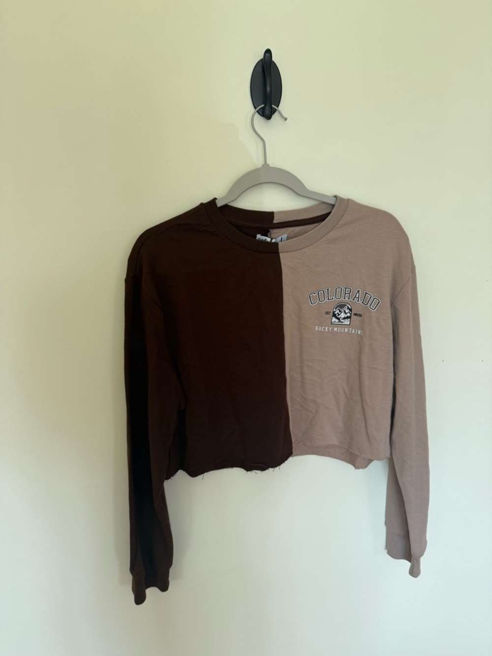 Garage Colorado Colorblock Cropped Sweatshirt - Brown & Taupe